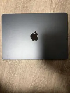 Apple MacBook Air M2 2022 本体