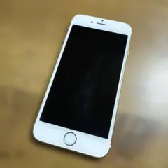 【ジャンク品】Apple iPhone 6s ゴールド 携帯電話本体のサムネイル