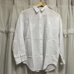 MODE CAN 刺繍入りホワイト長袖シャツ　ぶどう