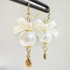 リボンとパールのピアス【ハンドメイド】
