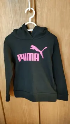 PUMA ブラック トレーナー フード付き