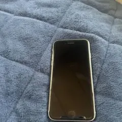 中*山様 Apple iPhone SE 第2世代　64G 美品