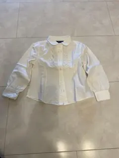 フリル付きホワイト長袖シャツ