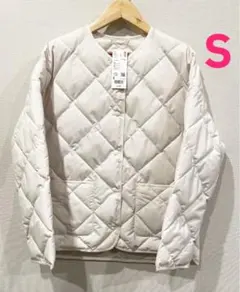 UNIQLOパフテックリラックスジャケットSナチュラル　オフホワイト　ユニクロ