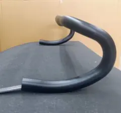 ジャイアント contend ハンドルバー　420mm 31.8mmのサムネイル