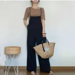 【新品】オールインワン　パンツ　黒　サロペット　ゆったり　フリーサイズ