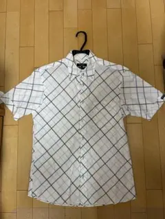 【BURBERRY BLACK LABEL】ボタンダウン 半袖シャツ（サイズ2）のサムネイル
