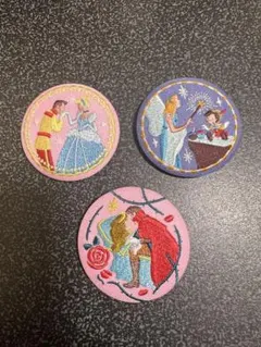 ディズニー刺繍缶バッチ