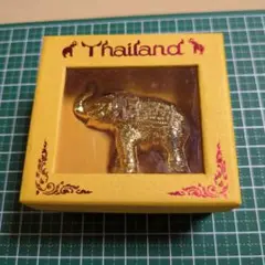 タイ製 金の象の装飾品 新品 タイ製 金の象の装飾品 新品 ThaiMono / ブローチ 金色のタイ象 人気