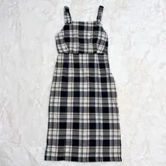【Bershka】美品　ベルシュカ　ジャンパースカート　ワンピース　28のサムネイル