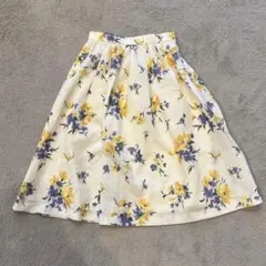 any SiS♡花柄フレアスカート ひざ丈 春スカート ホワイト×イエロー 1