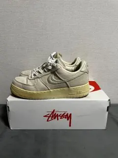 Nike Air Force 1 Stussy コラボ ベージュ