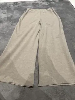 ZARA ベージュ　ニットワイドパンツ Mサイズ