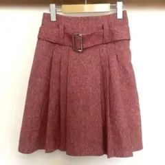 赤のプリーツスカート ウエストベルト付き さりげないラメ☆