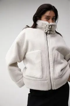 クリーニング済み　アズールバイマウジー　ジップアップボアコート　ジャケット　M