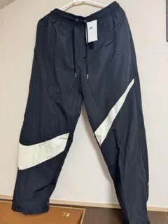 ナイキ　ナイロンパンツ　ジョガーパンツビッグスウッシュ　ロゴ