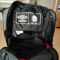 【美品】umbro DAY PAC リュック 21L 黒/ピンク