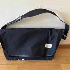 Item thumbnail for item 968f8ff3-889f-4bc3-9736-296053c89941