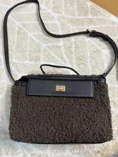 ブラウンファーショルダーバッグ