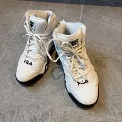 FILA ハイカットスニーカー ホワイト ブラック　28センチのサムネイル