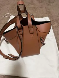 即決限定価格 LOEWE ハンモックバッグ コンパクト トフィー - メルカリ