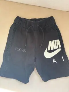 NIKE ブラック ハーフパンツ S