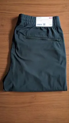 新品 ユニクロ ウルトラストレッチアクティブジョガーパンツ ブラック Lサイズ