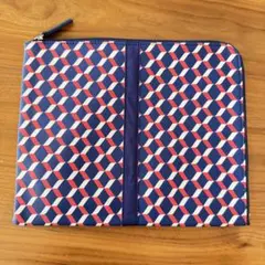 美品　幾何学模様 ポーチ　タブレットケース