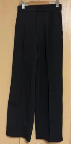 GU ワイドパンツ　黒