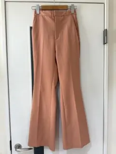 【GU】サーモンピンク　スラックス　フレア