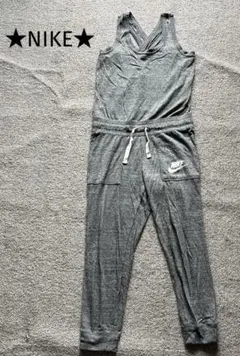 NIKE ウェア　Sサイズ