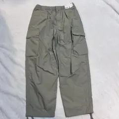 UNIQLO ワイドフィットパラシュートカーゴパンツ