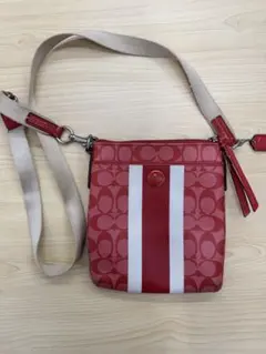 今月のみ出品！　COACH シグネチャー ショルダーバッグ レッド