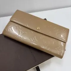 LOUIS VUITTON ベージュ 長財布　ポルトフォイユサラ　ヴェルニ