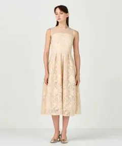 グレースクラス　スパンコールエンブロイダリードレス