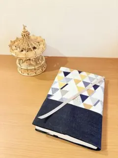 読書好きのブックカバー 単行本 四六判用