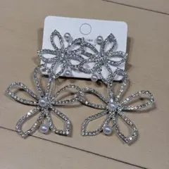 Elizabeth bower風ピアス