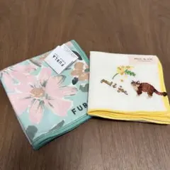 FURLA 花柄ハンカチ & PAUL & JOE 刺繍ハンカチ　2枚セット