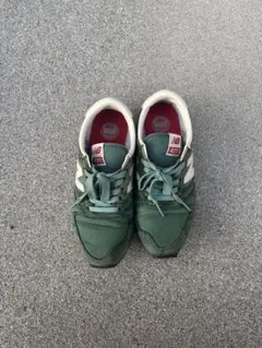 New Balance 420 グリーンスニーカー