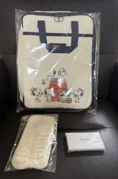 資生堂オンラインPEANUTS オリジナルパソコンケース【未開封】+おまけ