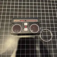 ラジカセ　ミニチュア　キーホルダー　ストラップ　昭和　レトロ　懐かしい　面白い