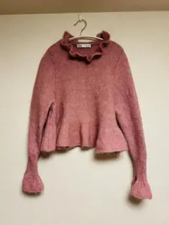 ZARA フリルネックピンクニット
