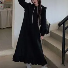 ブラック 長袖ワンピース　肩フリル　カジュアル　ゆったり　ワンピース