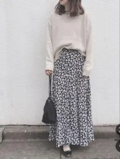 【未使用タグ付き】ZARA 小花柄ロングスカートフレアマキシスカート