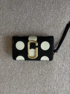 MARC JACOBS 二つ折り財布 ドット柄 ブラックのサムネイル