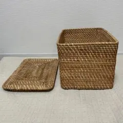 無印良品　重なるラタン長方形バスケット【大】蓋付きのサムネイル