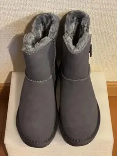 新品・未使用 レディース ムートンブーツ グレー　厚底 スエード