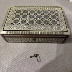 韓国　鳳凰　亀　螺鈿細工　ジュエリーボックス　宝石入れ　伝統工芸　李朝　指輪 2026年最新】螺鈿 宝石箱の人気アイテム - メルカリ