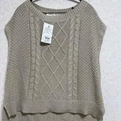 Organic Self+Service ケーブル編みニットベストＭ