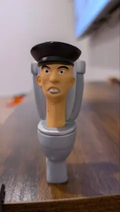 スキビディトイレ　フィギュア